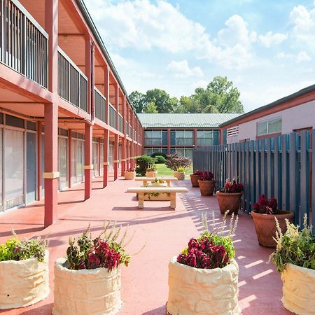 Americas Best Value Inn St. Joseph At I-29 Bagian luar foto