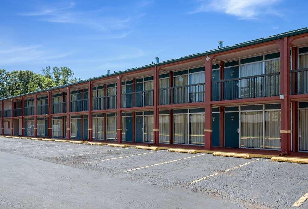 Americas Best Value Inn St. Joseph At I-29 Bagian luar foto