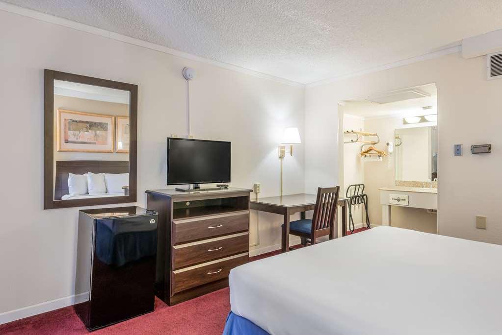 Americas Best Value Inn St. Joseph At I-29 Ruang foto