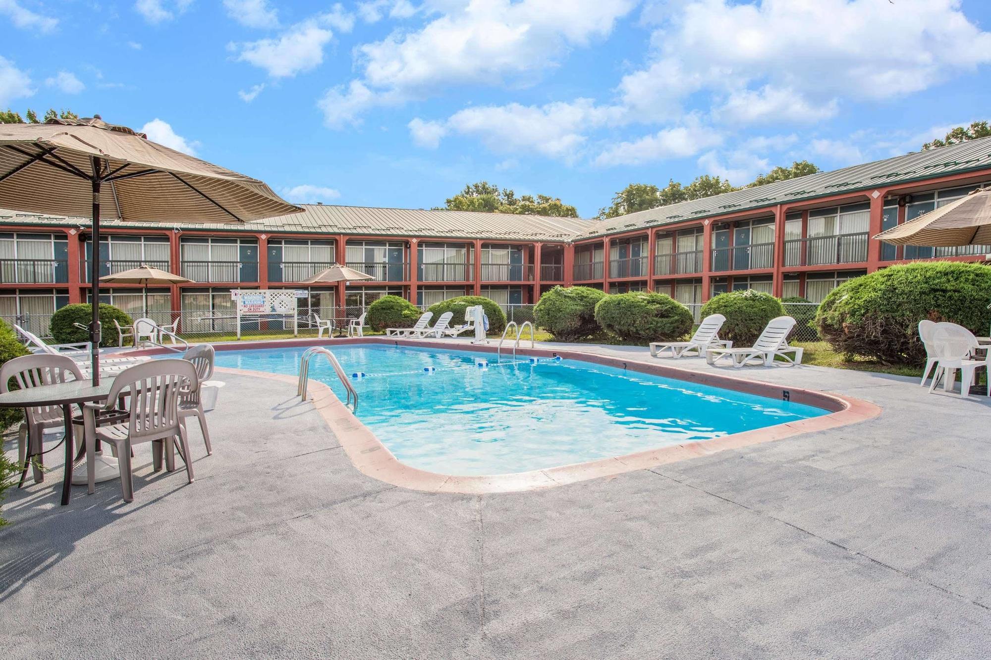 Americas Best Value Inn St. Joseph At I-29 Bagian luar foto